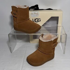 UGG NEW Keelan Baby Suede Boots Size 2/3 or 6-12 Months Boots Not Worn Chestnut